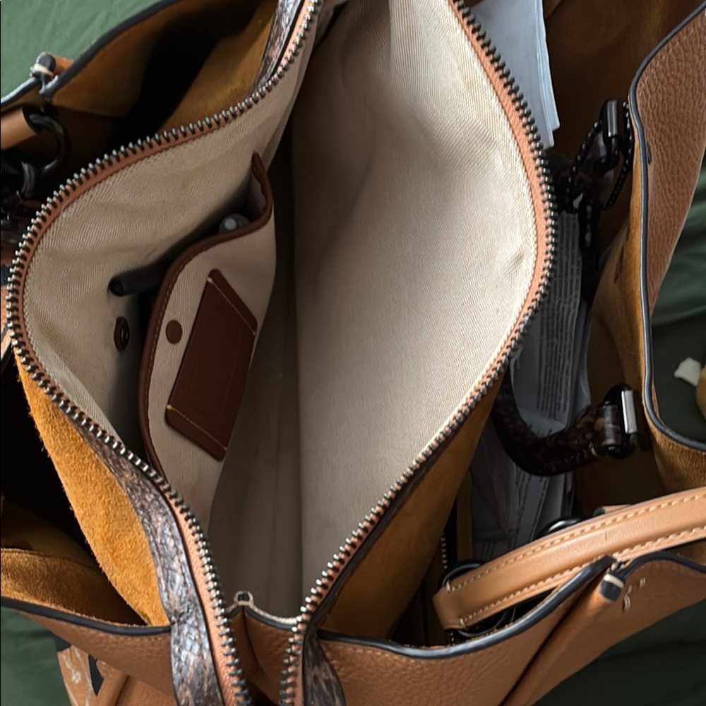 Artistic Tan Tote Bag - Picture 4 of 7
